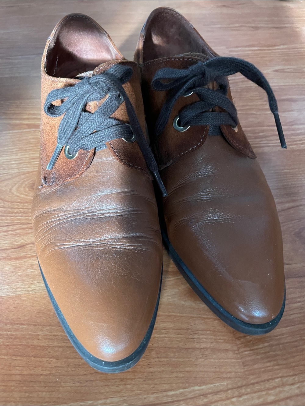 Hispanitas Brown Leather Lace-Up Shoes